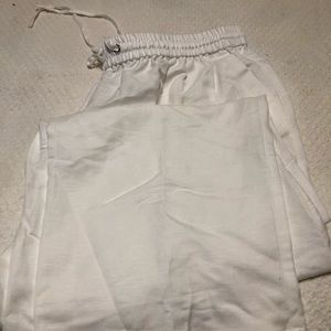 White brand new never been worn summer pants